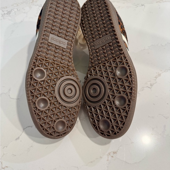 Adidas Samba | Preloved Red Leopard | Size 7 - Picture 5 of 6